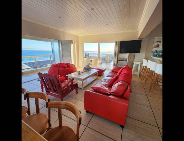 6 BEDROOM HOUSE FOR SALE IN JONGENSFONTEIN